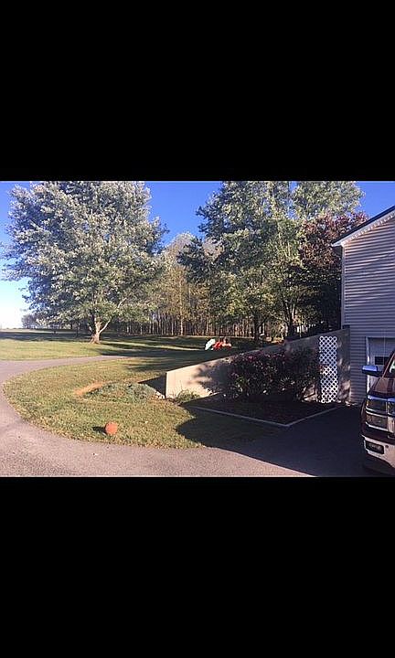 2nd image of 1650 Davis Rd