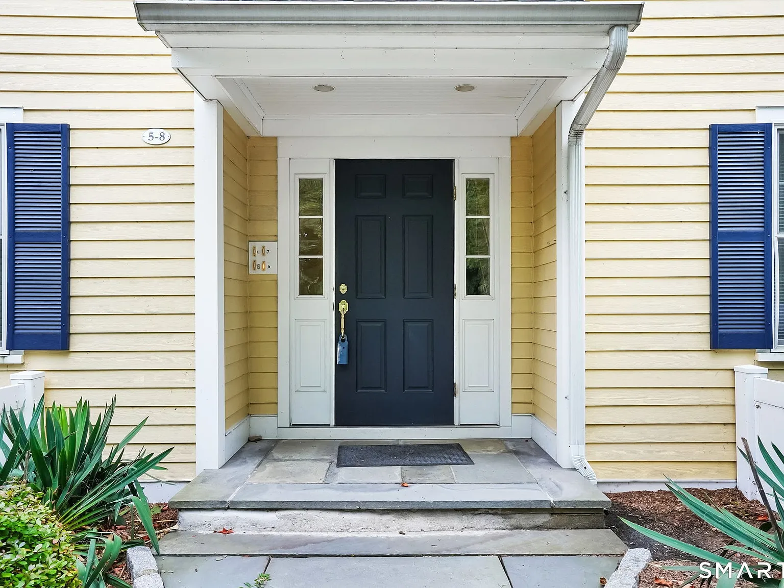 1 bed, 1.5 bath, 721 sqft, $2,100 — Photo 1