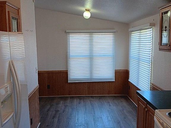 5th image of 900 N Grape Drive #16