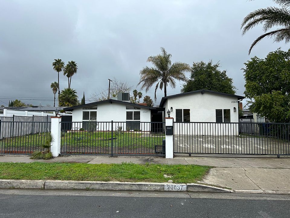 1st image of 20637 Kittridge St