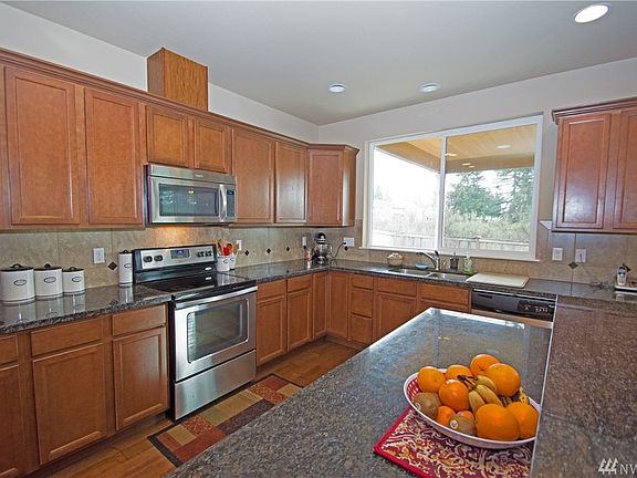 3rd image of 15335 Kayla St SE
