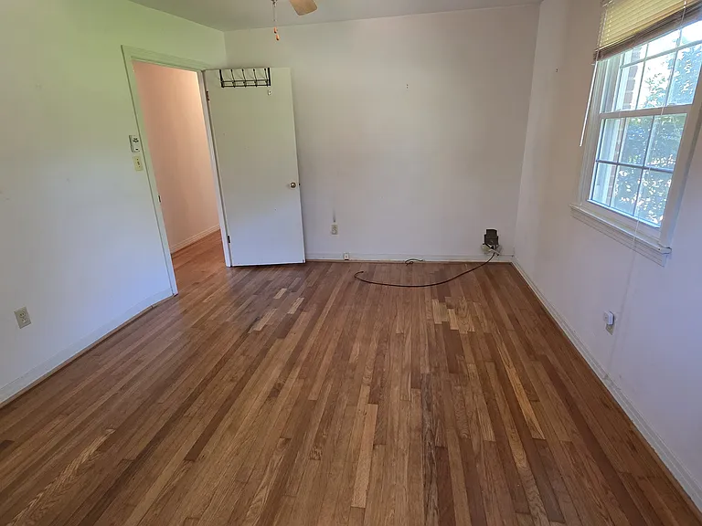 5004 Holmes Ave NW — Photo 17