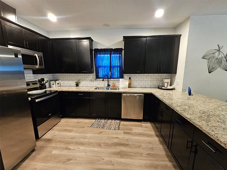 6706 Avenue C — Photo 4