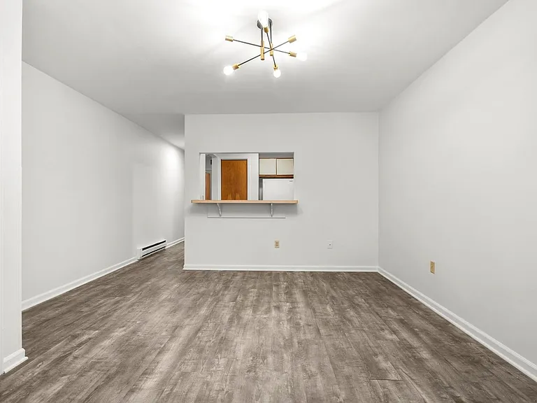 31 Railroad St #5 — Photo 9