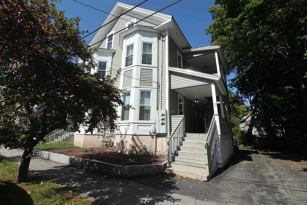 Building Photo - 12 Monroe St #A