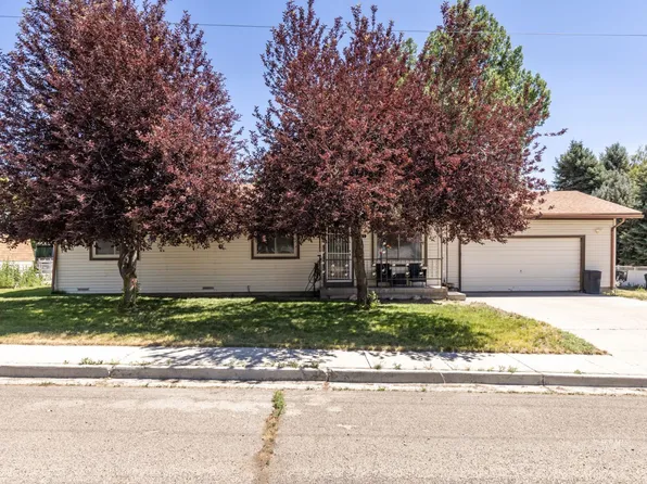 441 4th St, Carlin, NV 89822
