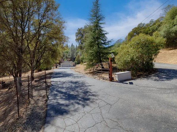 10273 Holcomb Dr, Grass Valley, CA 95949