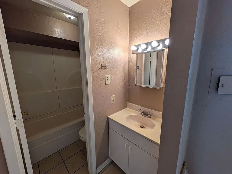 4610 Maddox St — Photo 15