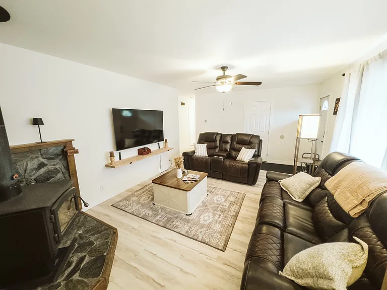 37041 Rafie St — Photo 13