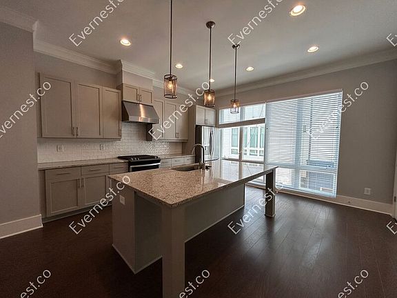 5th image of 700 Banton Dr NW