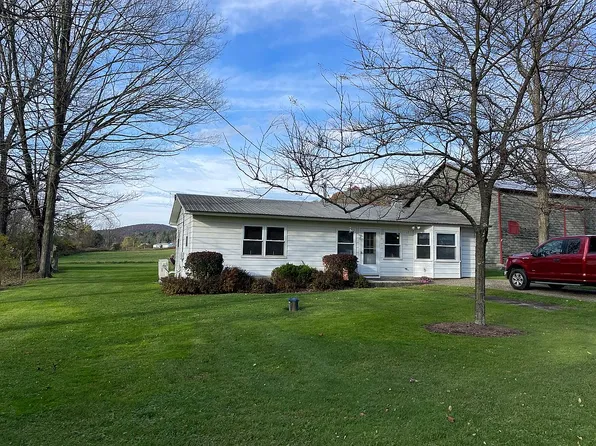 17 Federal Rd, Lowman, NY 14861