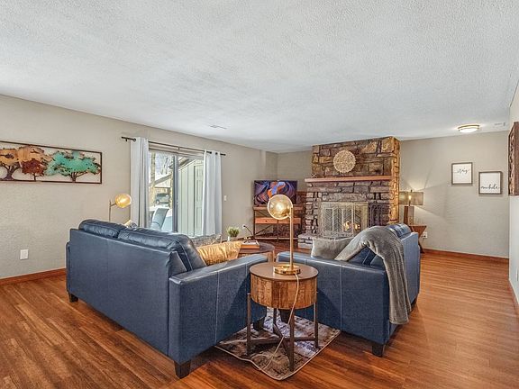 4th image of 6 Connie Ln