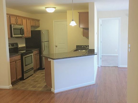 3rd image of 1140 Madison View Dr APT 202