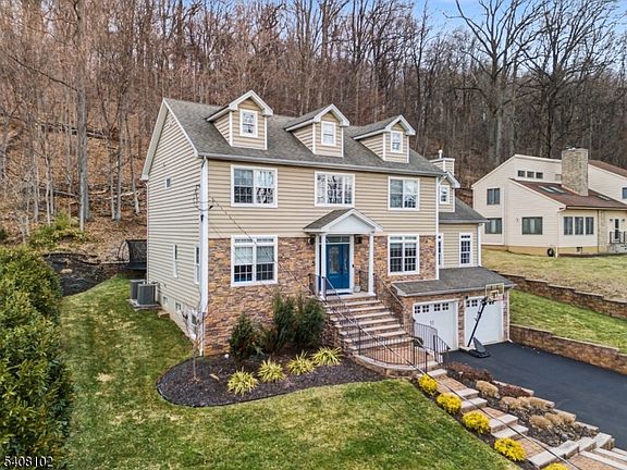 2nd image of 5 Ridge Rd