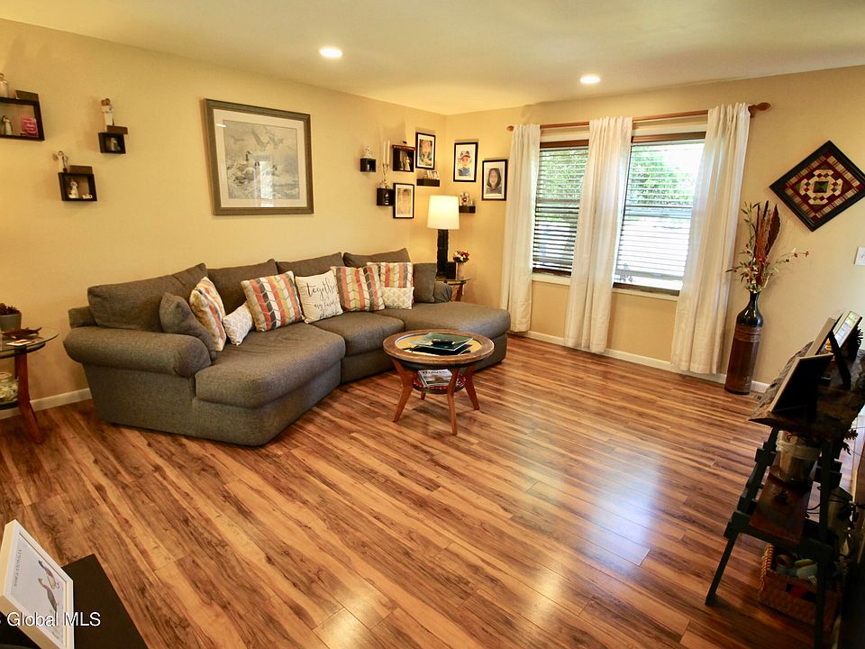 21 Pinewood Hollow Road, Queensbury, NY 12804 Zillow