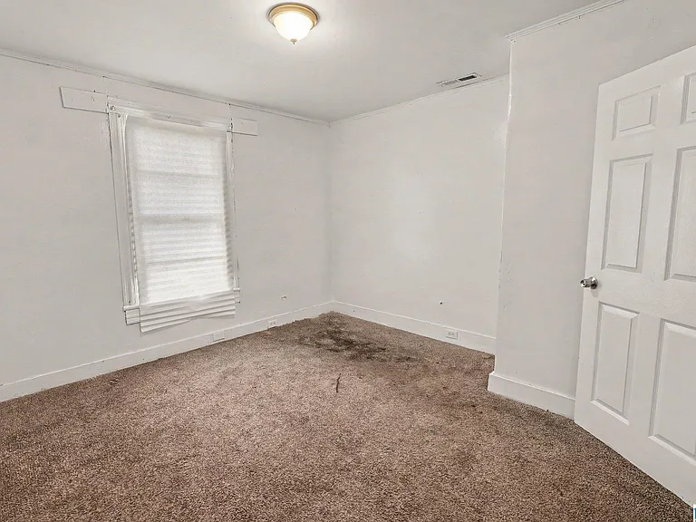 220 Avenue Z — Photo 11