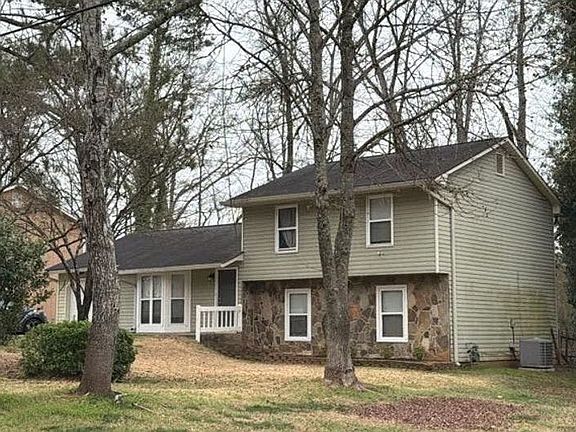 2nd image of 5658 Saint Thomas Dr