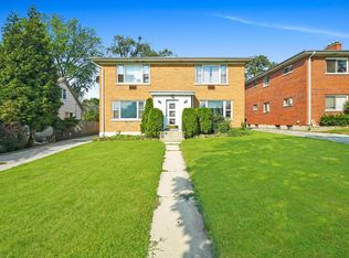 318 N Ardmore Ave #A, Villa Park, IL