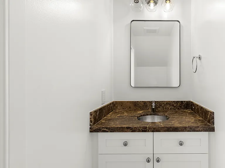 637 Natoma St #6 — Photo 13