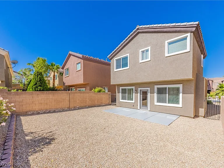 212 Fairway Woods Dr — Photo 29