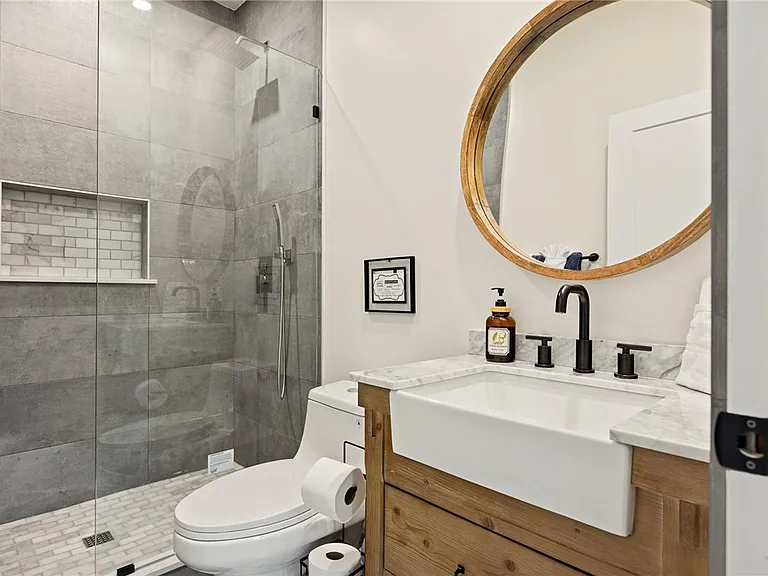 1215 Valley View Dr — Photo 36