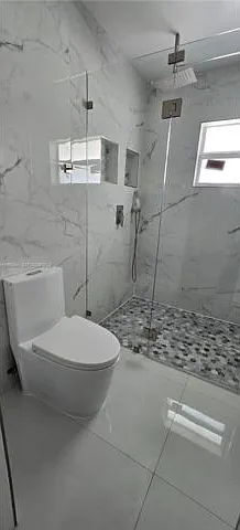 1284 W 38th Pl — Photo 6