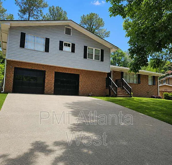2250 Sandgate Cir — Photo 1