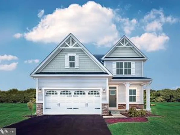 61 Silver Birch St, Coatesville, PA 19320