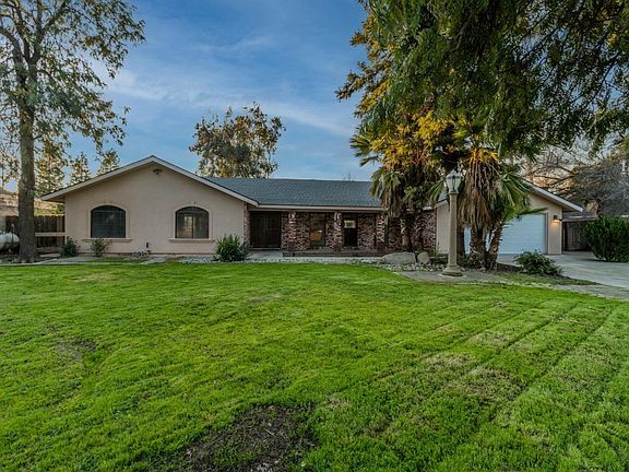 3rd image of 18798 Farallon Rd