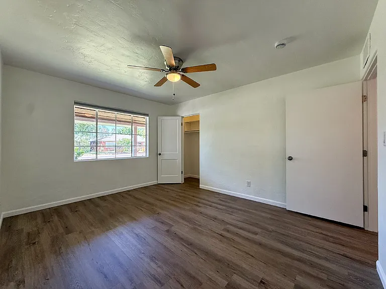 1514 W Rovey Ave — Photo 15