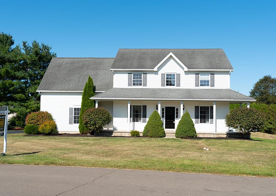1st image of 7 Bell Ln