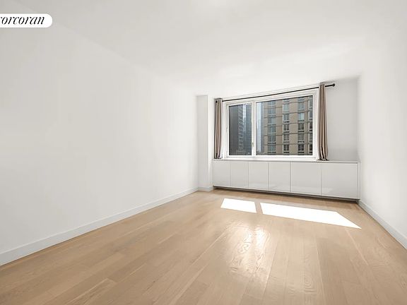 4th image of 301 W 53rd St APT 21G