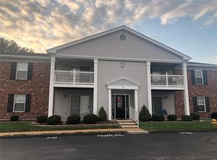 9 Berview Cir APT D, Saint Louis, MO 63129