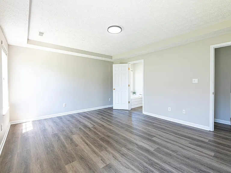 1315 Hunters Way Ct — Photo 16