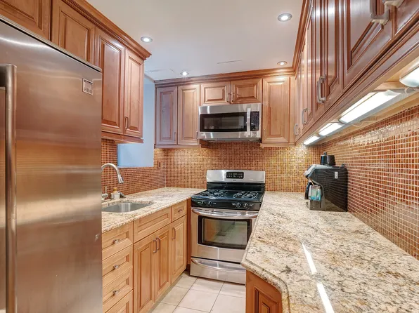 317 West 95th Street image 6 of 10