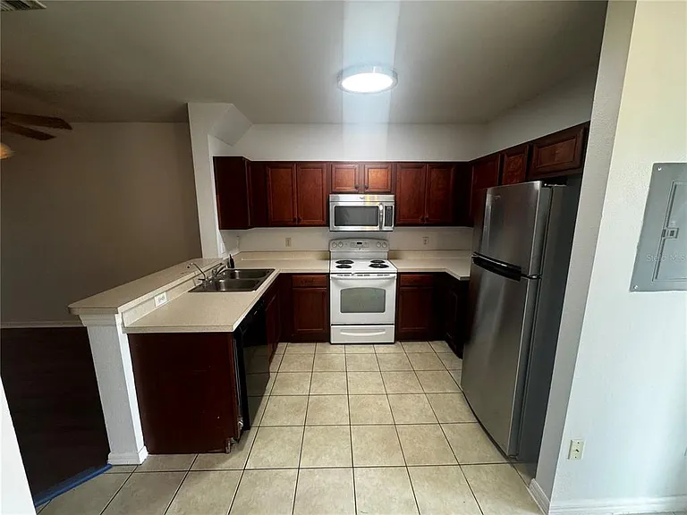 10443 Heron Lake Dr — Photo 6
