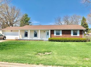 704 W Maple St, Hoopeston, IL 60942