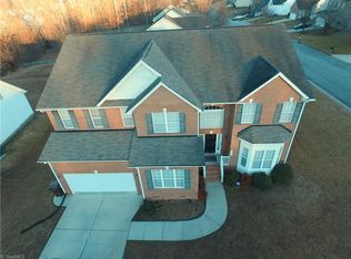 2217 Flora Vista Ct, Greensboro, NC 27406