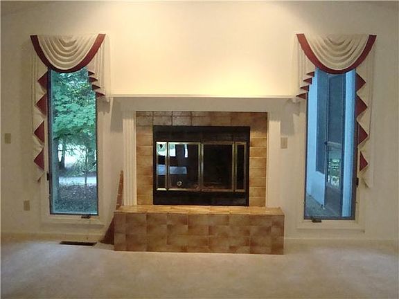 4th image of 4495 Copperhill Dr