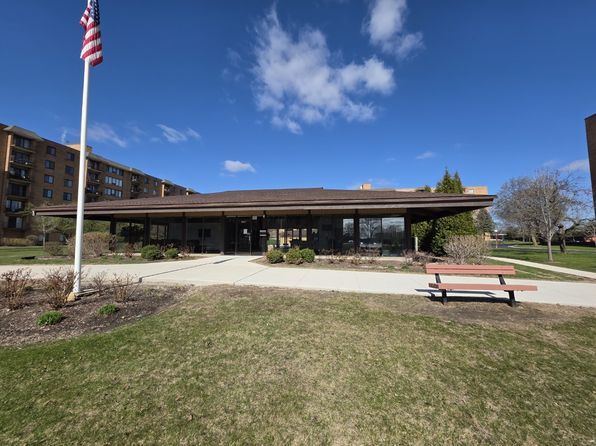 1777 W Crystal Ln UNIT 704, Mount Prospect, IL 60056