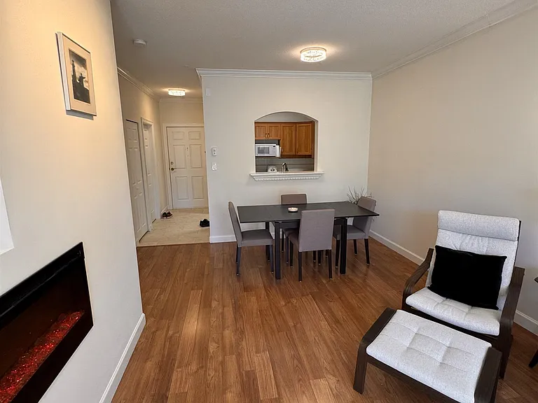 2985 Princess Cres #318 — Photo 8