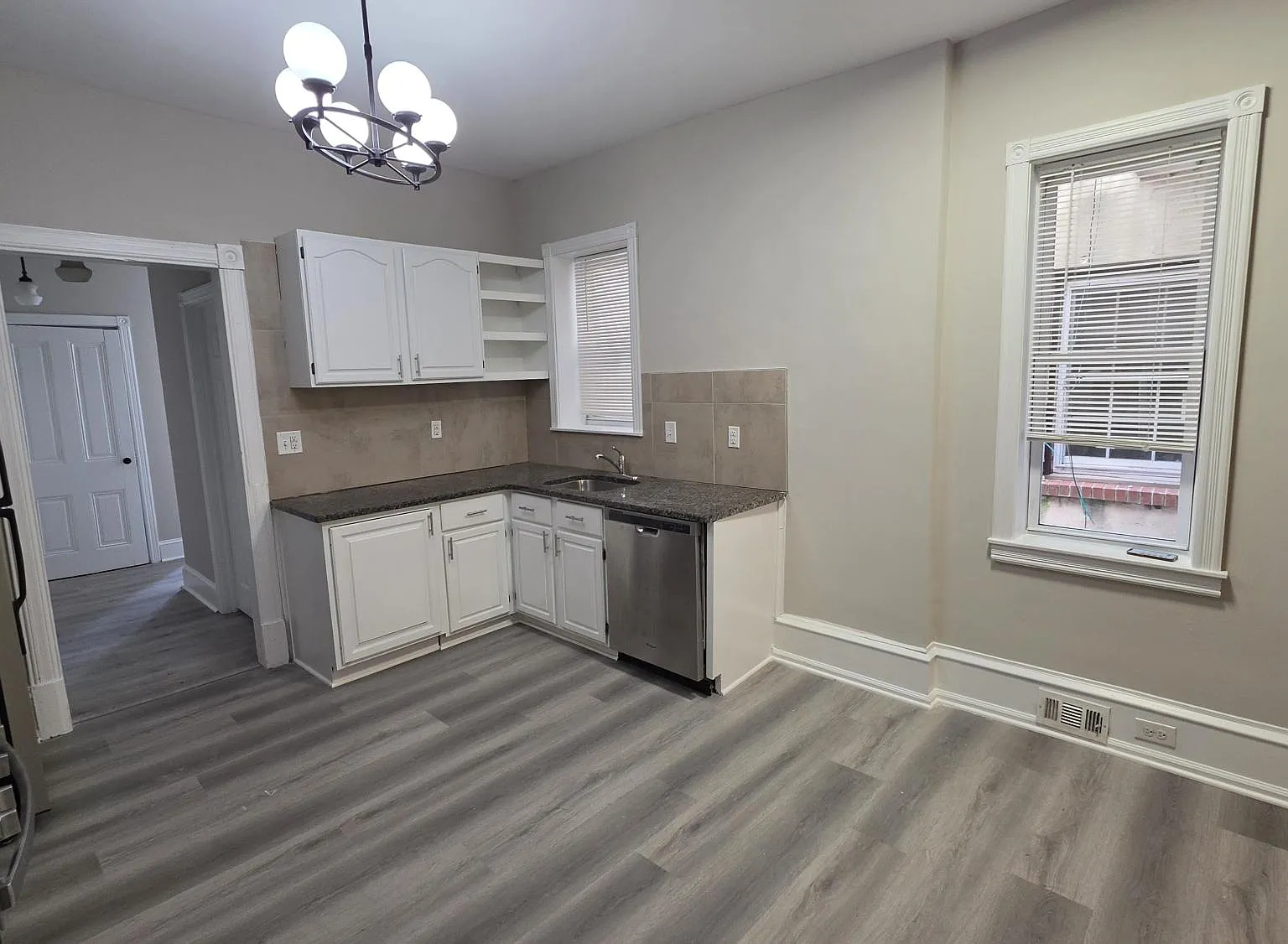 2 bed, 680 sqft, $1,695 — Photo 3