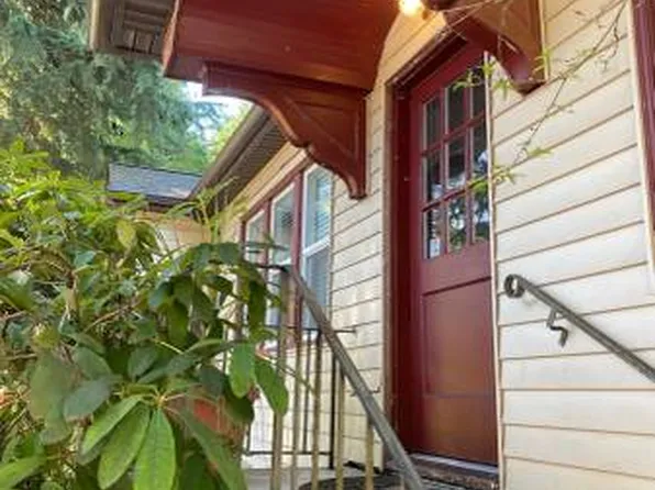 617 NE Ravenna Blvd, Seattle, WA 98115