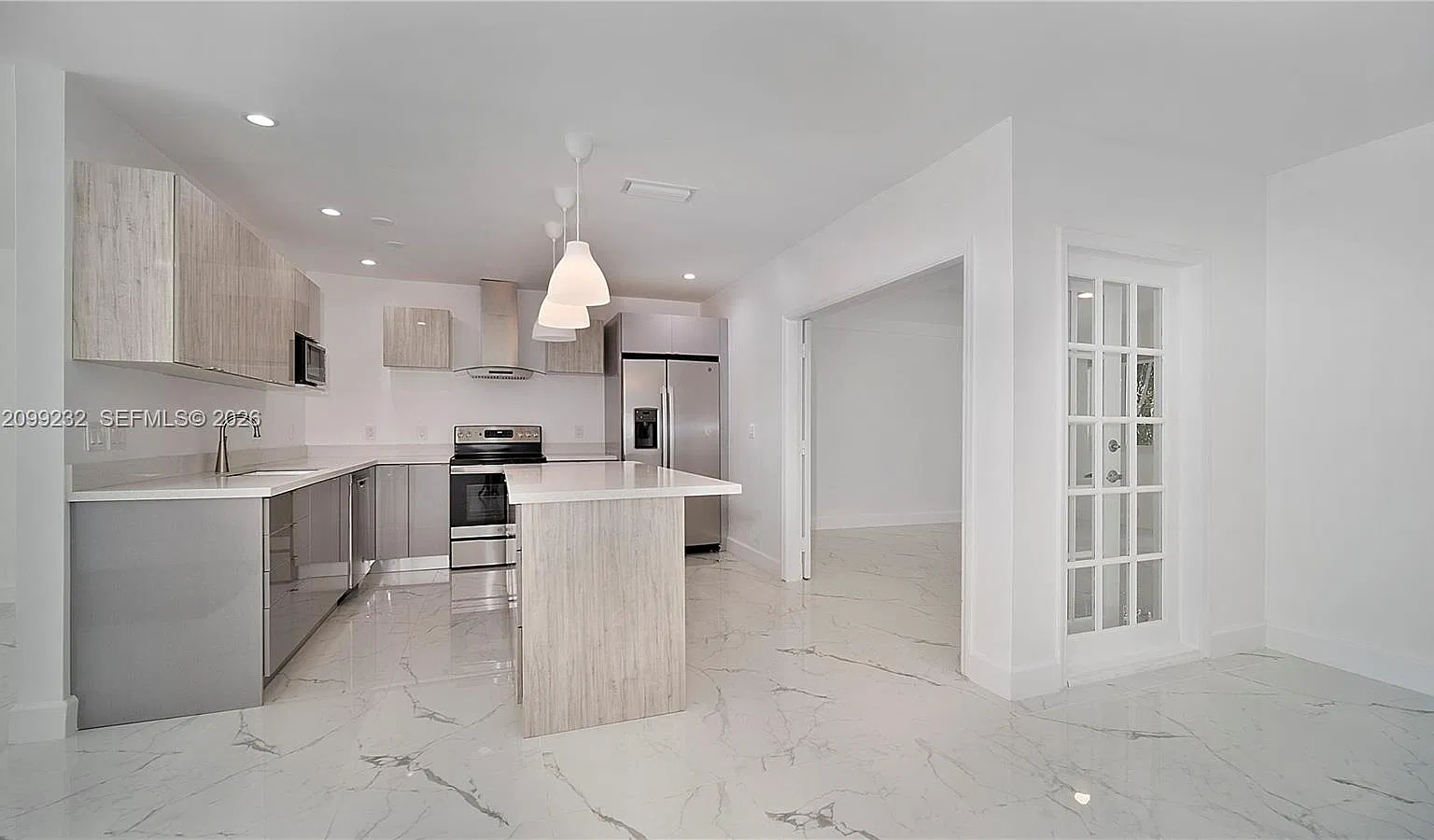 3 bed, 1641 sqft, $4,695 — Photo 1