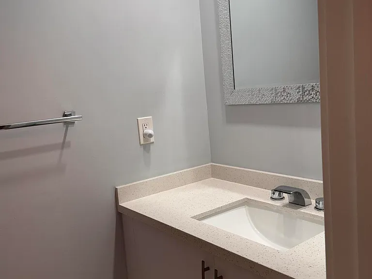 6936 SW 39th St #D203 — Photo 29