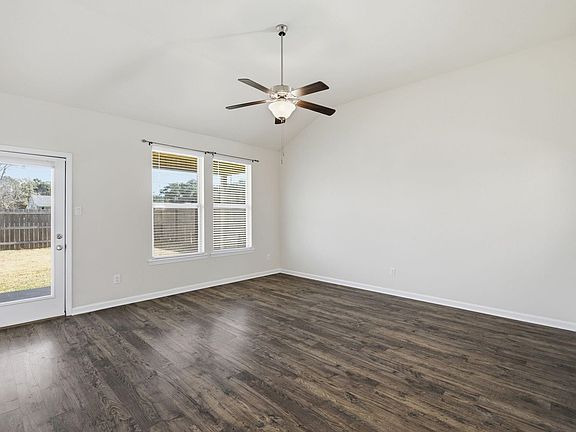 5th image of 284 Pipers Ln
