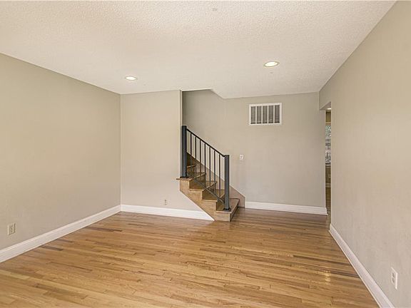 3rd image of 7226 Berger Ave