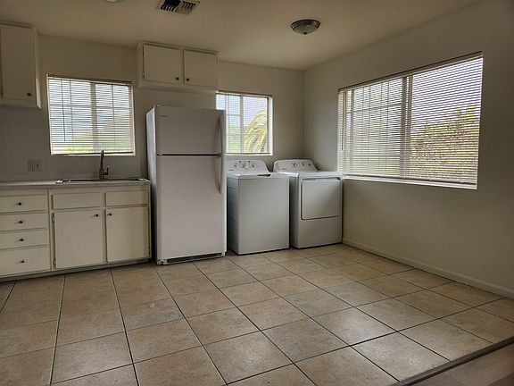 4th image of 4932 S Slauson Ave APT C