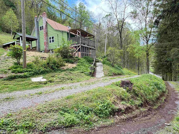 6357 Seneca Trl, Montrose, WV 26283