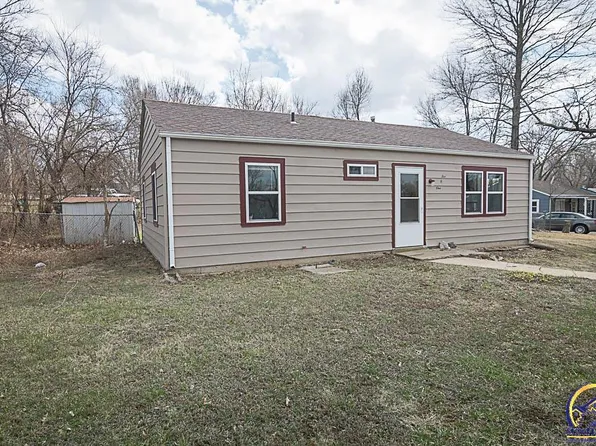 501 SE 35th Ter, Topeka, KS 66605